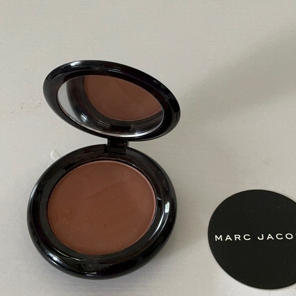 Marc Jacobs Omega Shadow in Daddi-O!